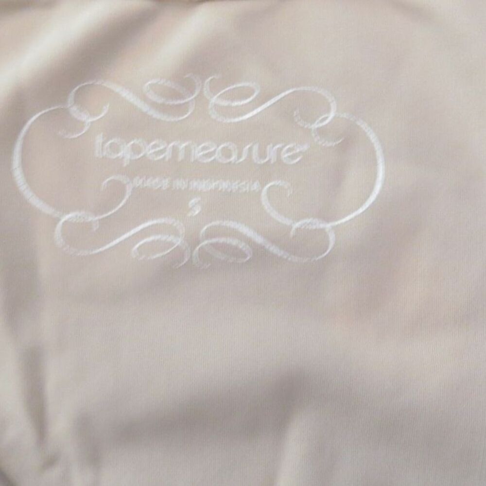 Tapemeasure  Women's Magic Shaper Tank Top Minimalist Buff S (4-6)  EUC - Picture 5 of 7